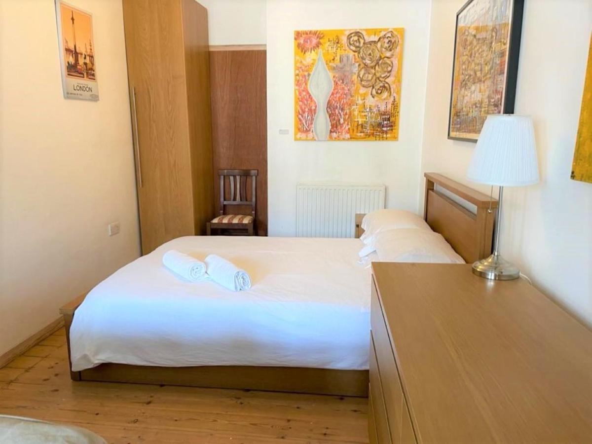Studio Flat Without Kitchen At Kentish Town London Eksteriør bilde