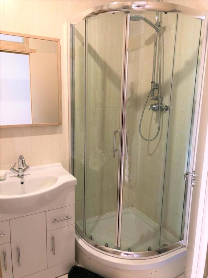 Studio Flat Without Kitchen At Kentish Town London Eksteriør bilde